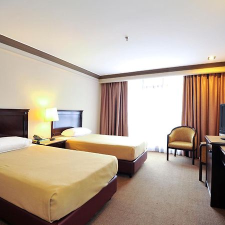 Hotel Mimosa Malacca Екстериор снимка