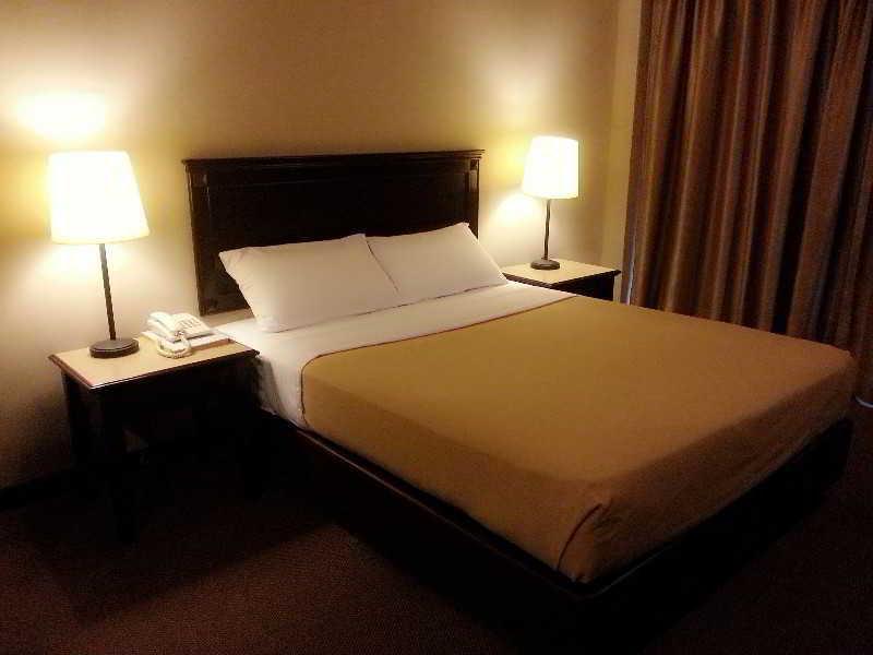 Hotel Mimosa Malacca Екстериор снимка