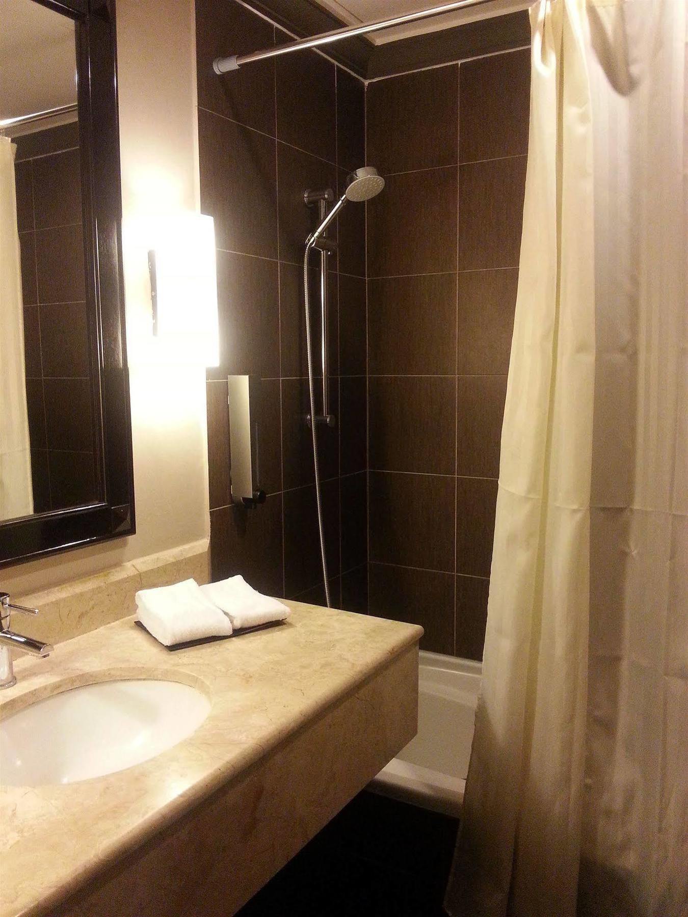 Hotel Mimosa Malacca Екстериор снимка