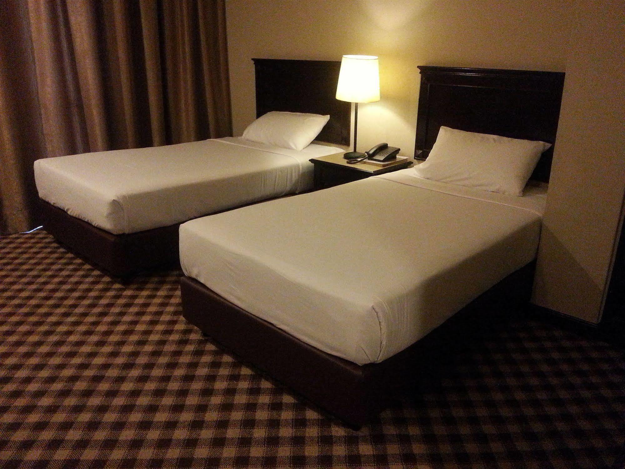 Hotel Mimosa Malacca Екстериор снимка