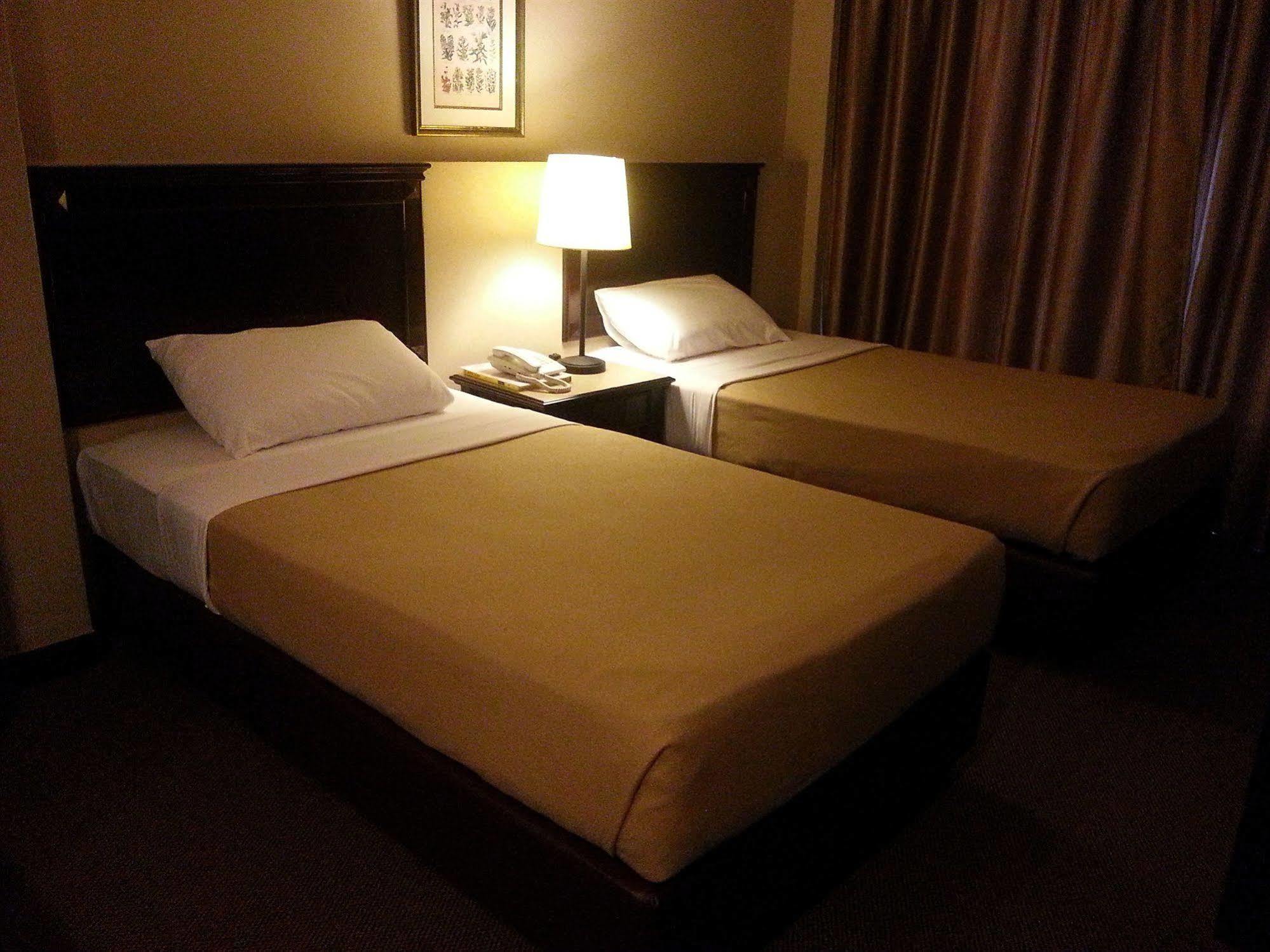 Hotel Mimosa Malacca Екстериор снимка