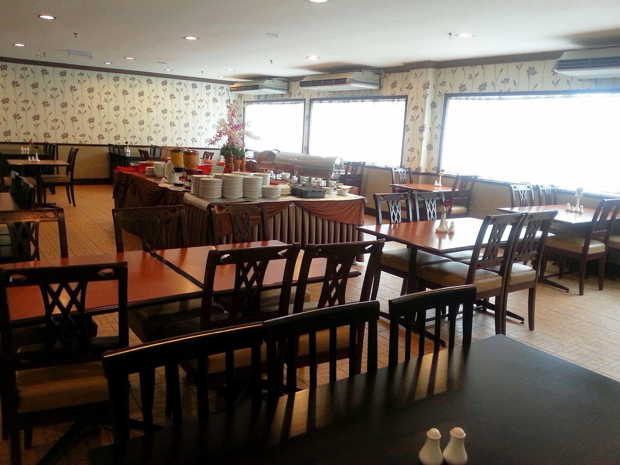 Hotel Mimosa Malacca Екстериор снимка