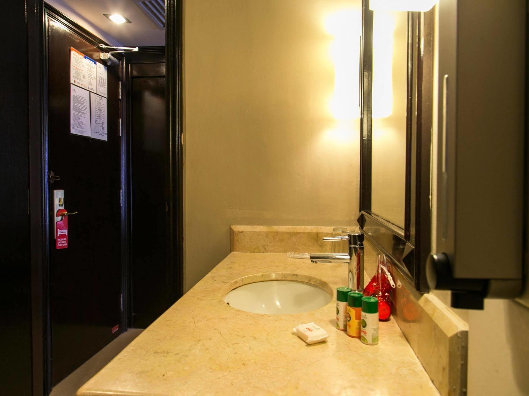 Hotel Mimosa Malacca Екстериор снимка