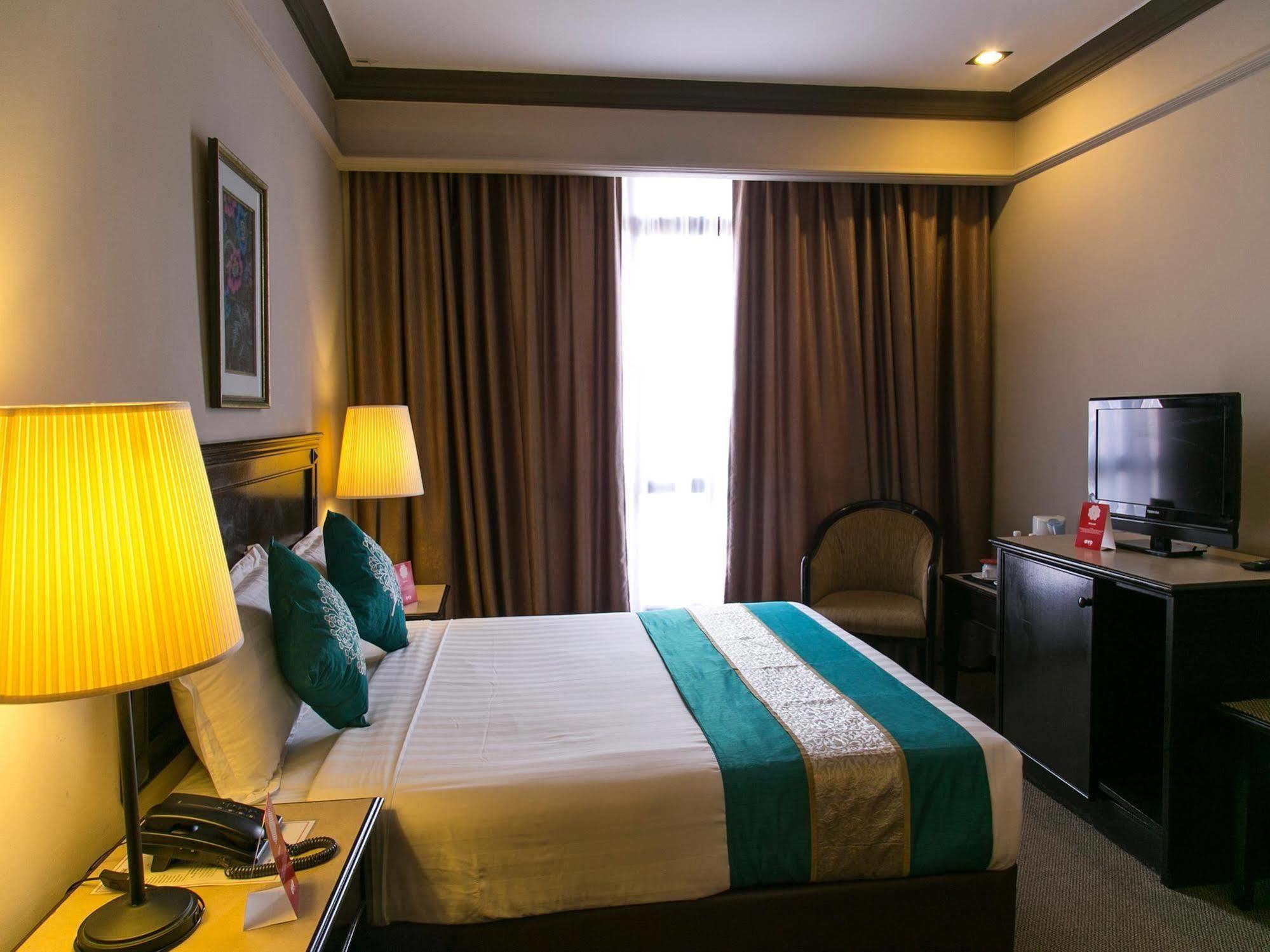 Hotel Mimosa Malacca Екстериор снимка