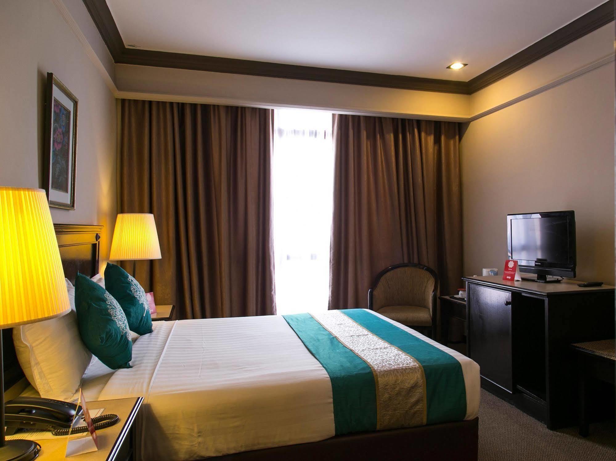 Hotel Mimosa Malacca Екстериор снимка